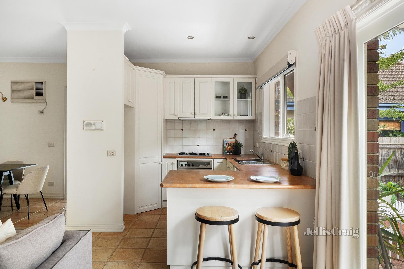 2/27 Lahona Avenue, Bentleigh East image 4