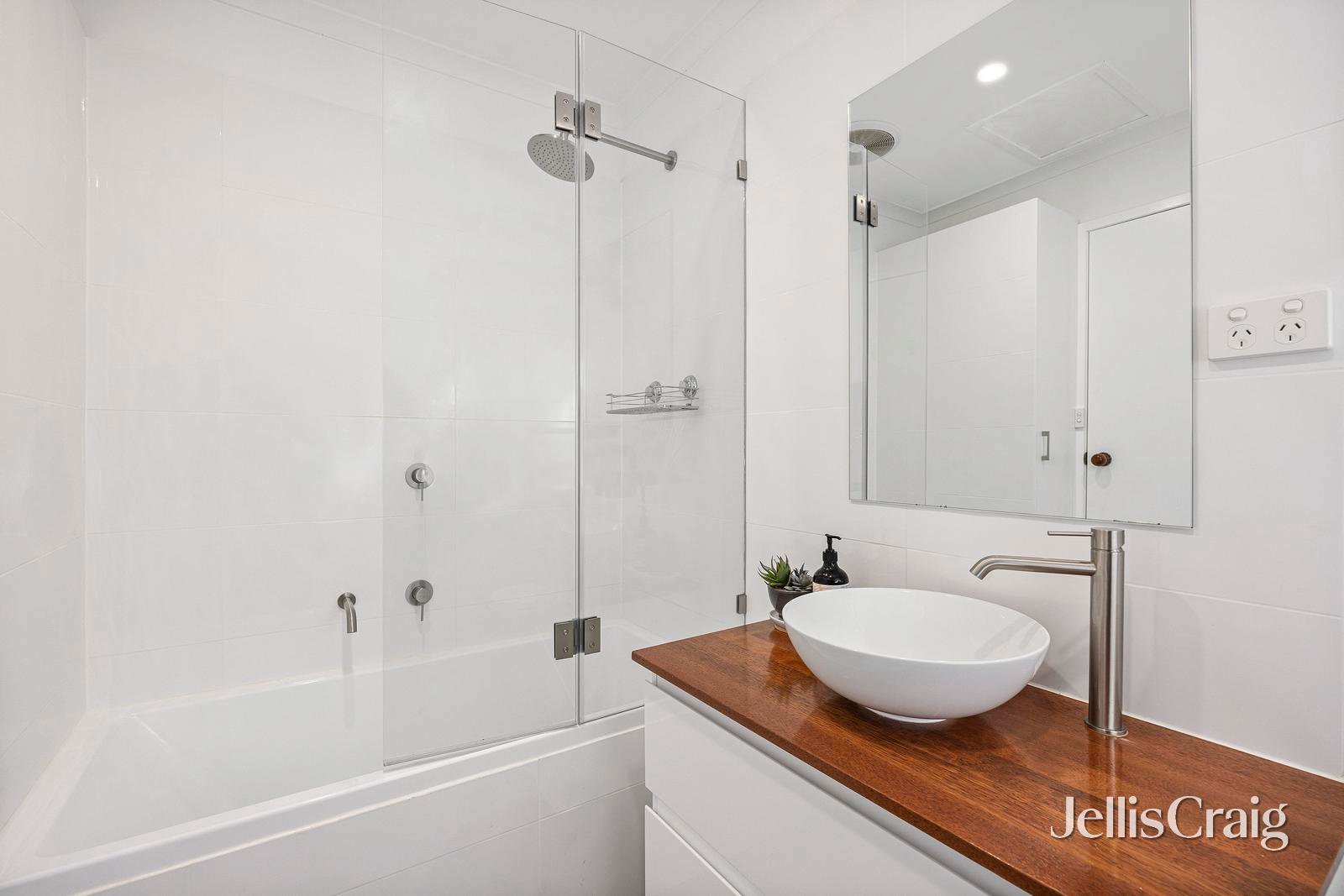 2/27 Lois Street, Ringwood&nbsp;East image 8