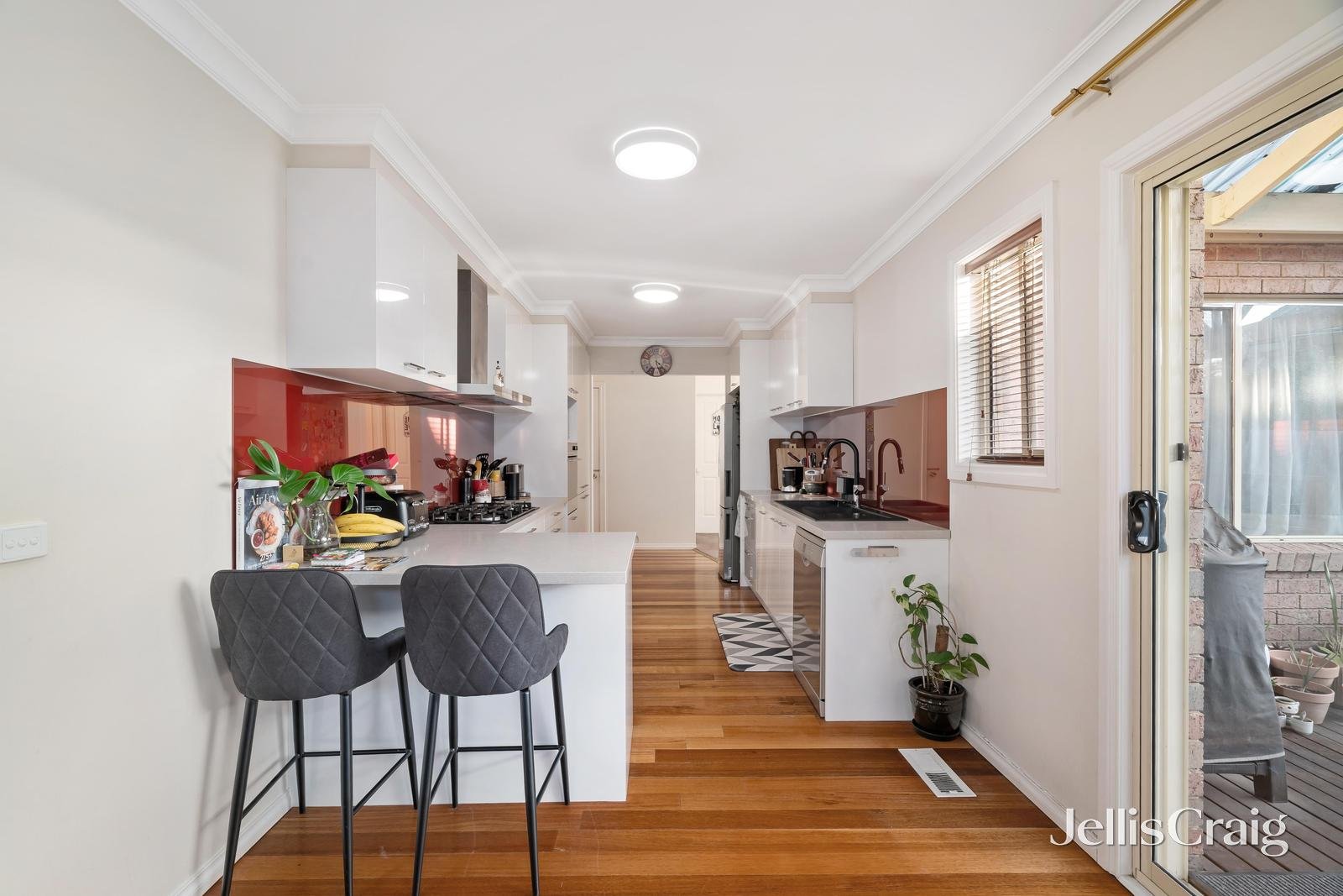 2/27 Mckenna Road, Glen Waverley image 4