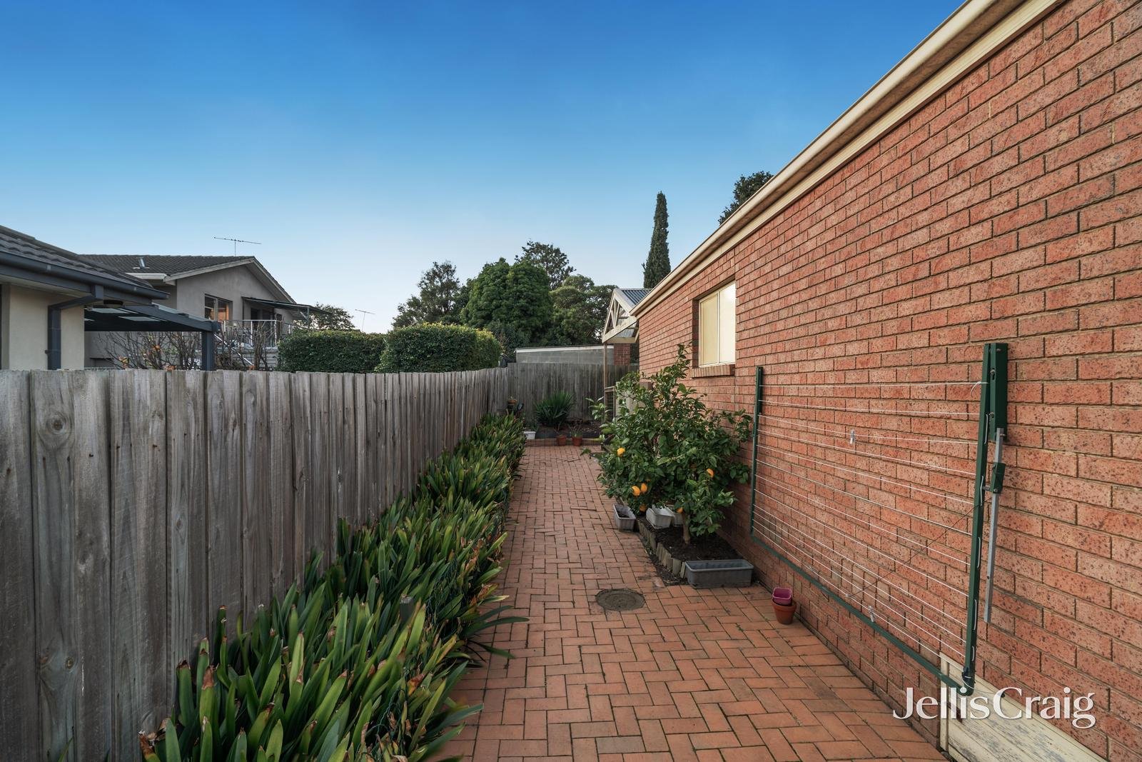 2/27 Mckenna Road, Glen Waverley image 12
