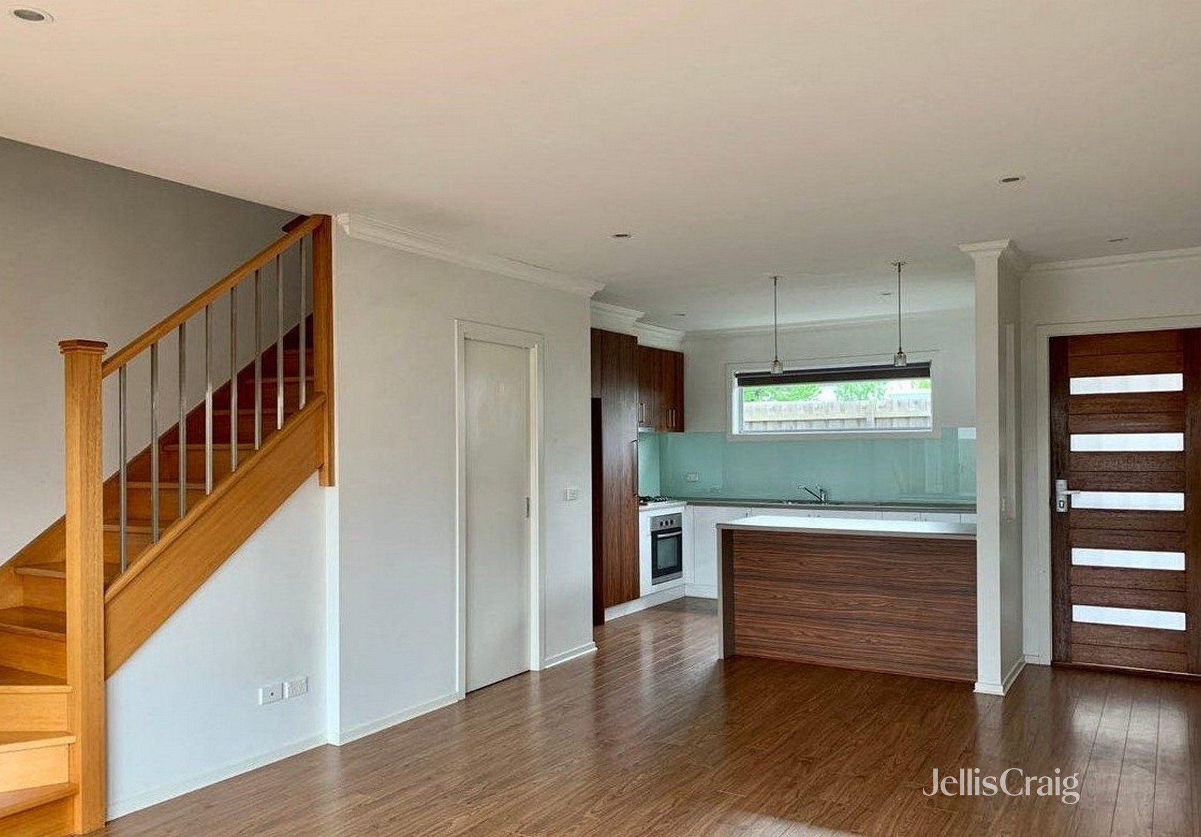 2/27 Mcmahon Road, Reservoir image 3