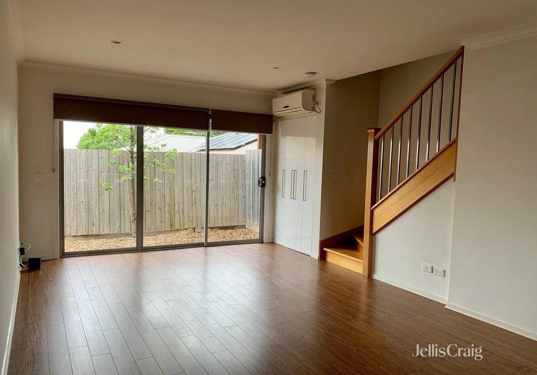 2/27 Mcmahon Road, Reservoir image 4