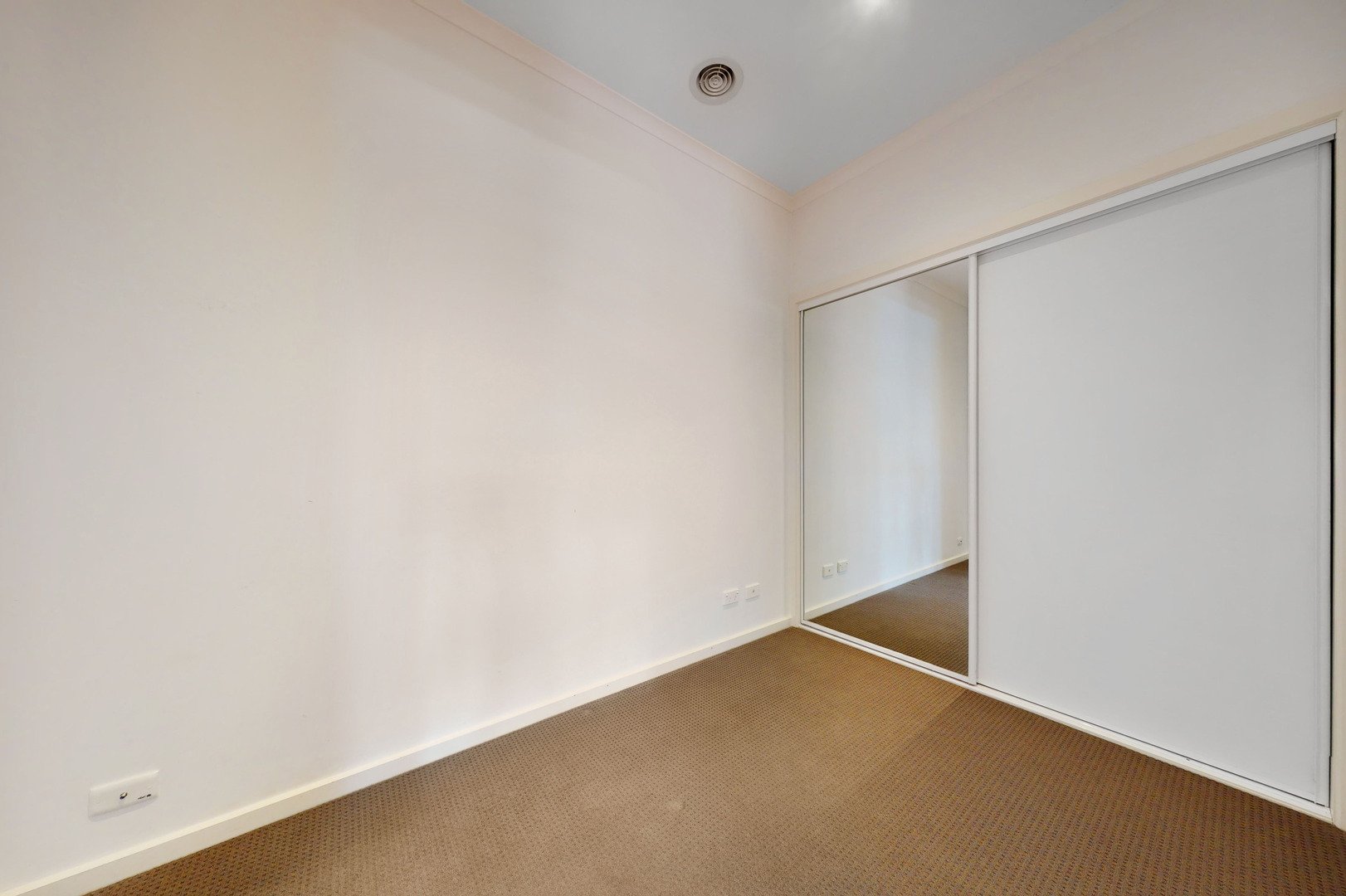 2/27 Normdale Road, Bentleigh East image 9