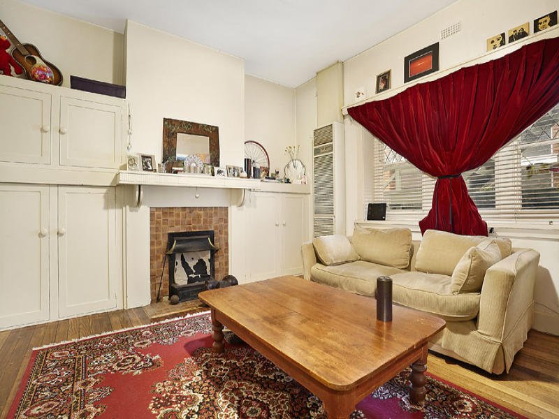 2/27 Pine Avenue, Elwood image 3