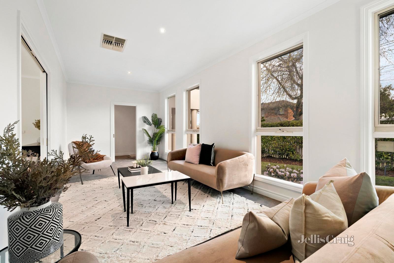 227 Prospect Hill Road, Surrey Hills image 3