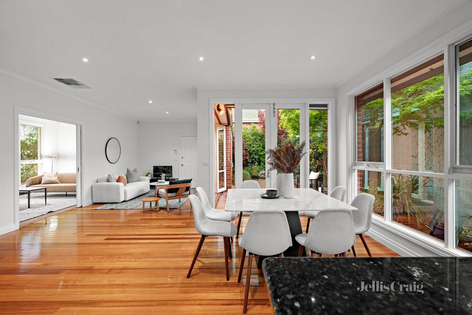 227 Prospect Hill Road, Surrey Hills image 7