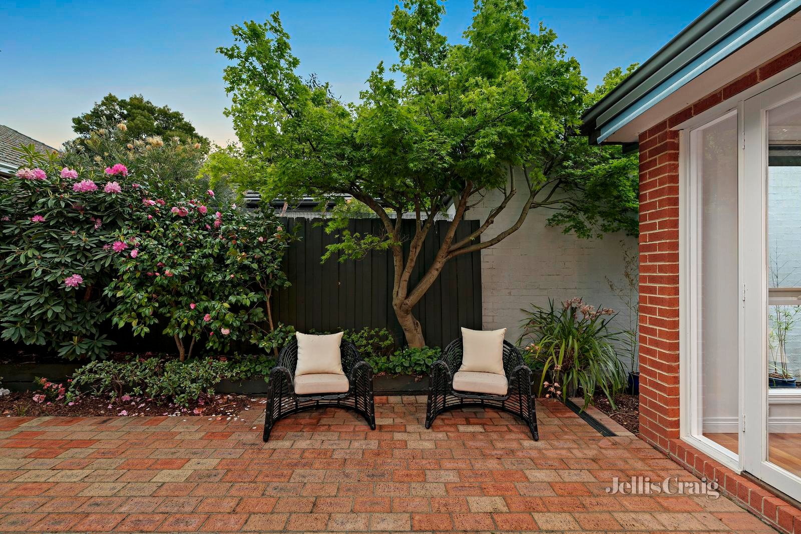 227 Prospect Hill Road, Surrey Hills image 10