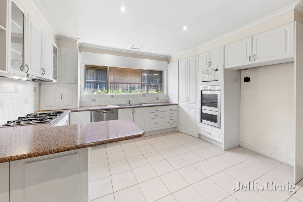 227 Rosanna Road, Rosanna image 3