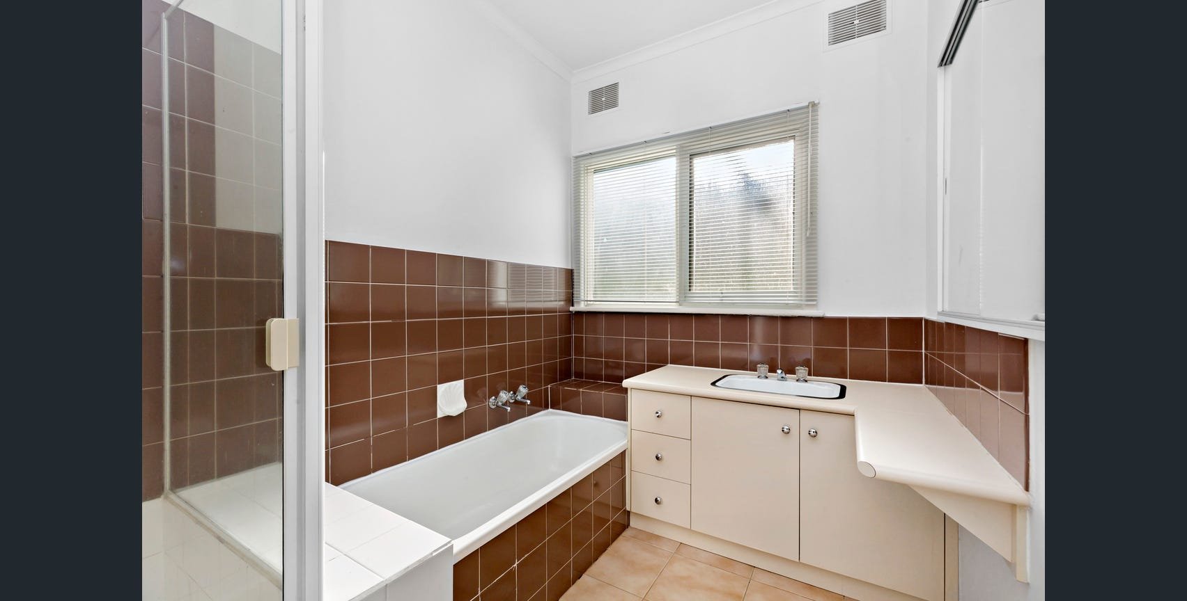 227 Springfield Road, Blackburn&nbsp;North image 6