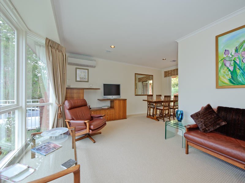227 Station Street, Box Hill South image 2