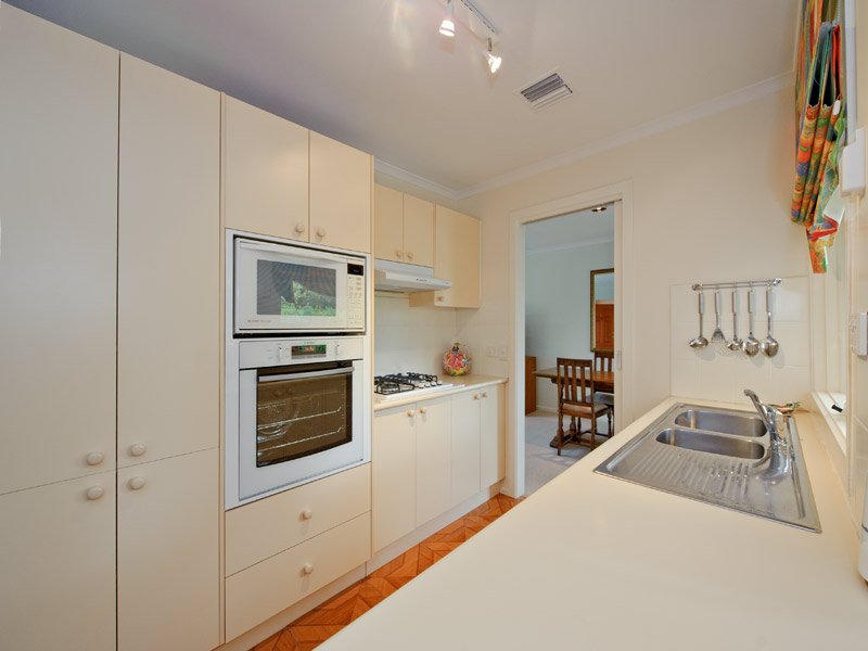 227 Station Street, Box Hill South image 3