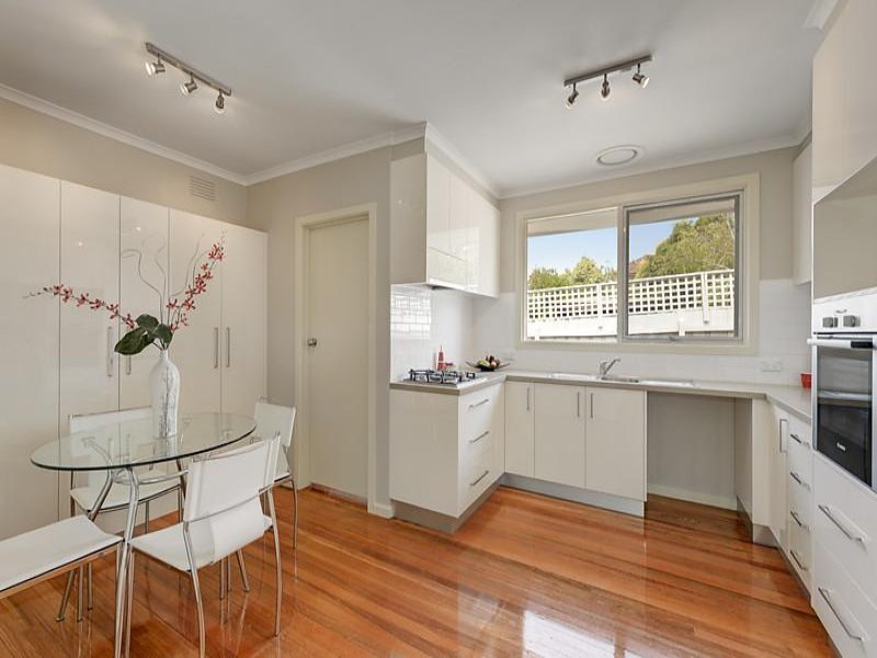 2/27 View Street, Mont Albert image 5