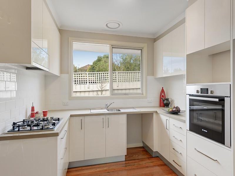 2/27 View Street, Mont Albert image 8