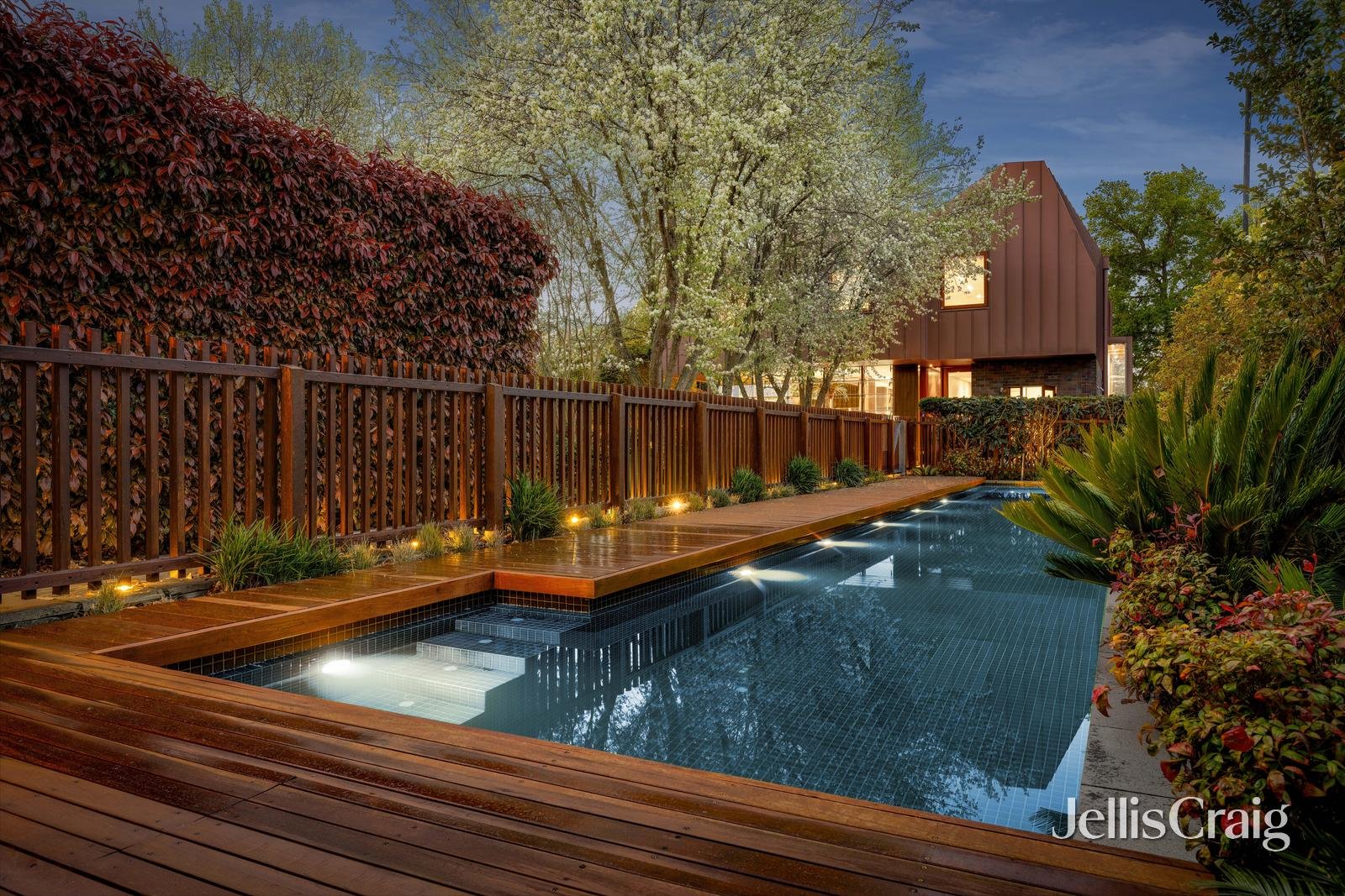 227 Wendouree Parade, Lake Wendouree image 3