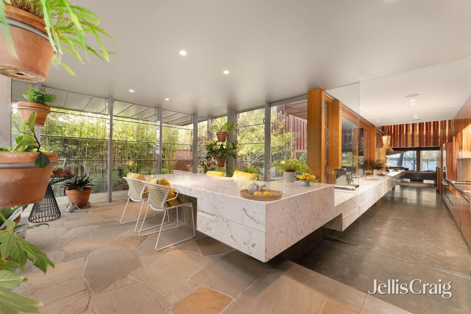 227 Wendouree Parade, Lake Wendouree image 6