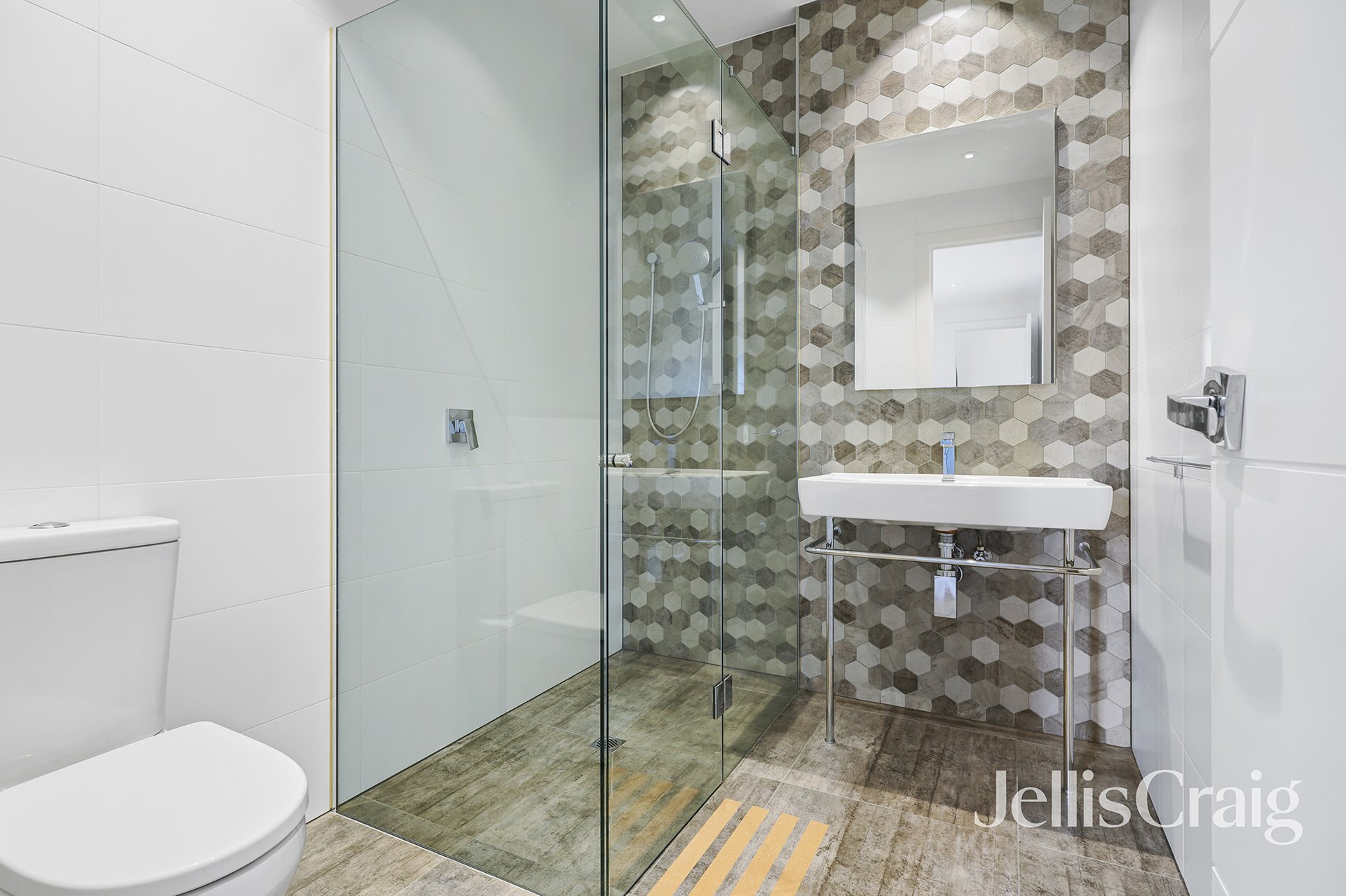 2/270a Balcombe Road, Beaumaris image 6