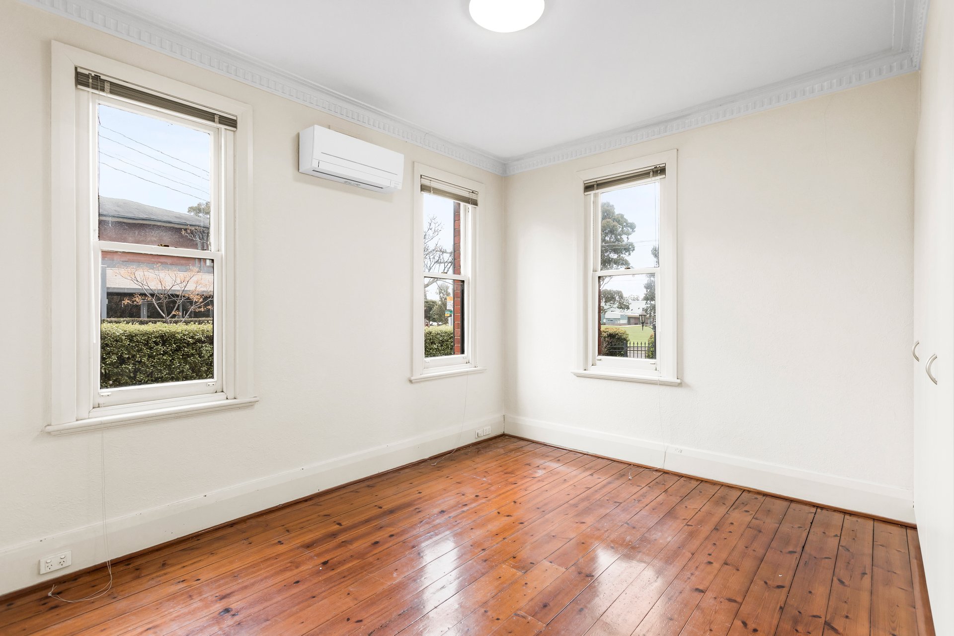 Property Gallery Thumbnail 5