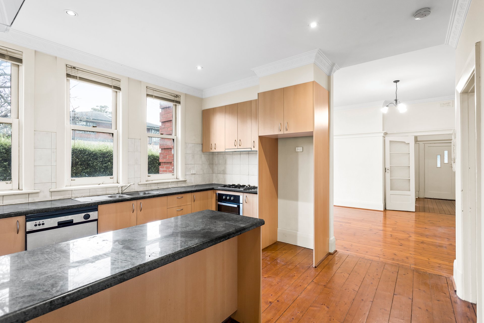 Property Gallery Thumbnail 4