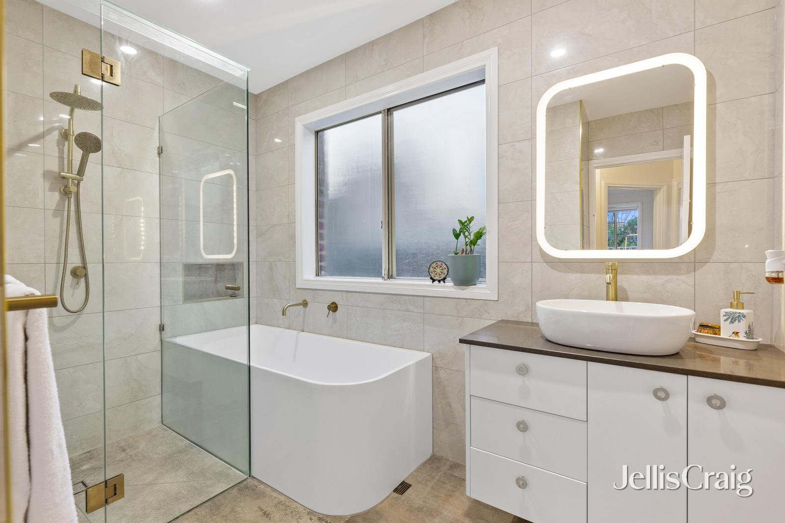 2/271 Springvale Road, Nunawading image 9