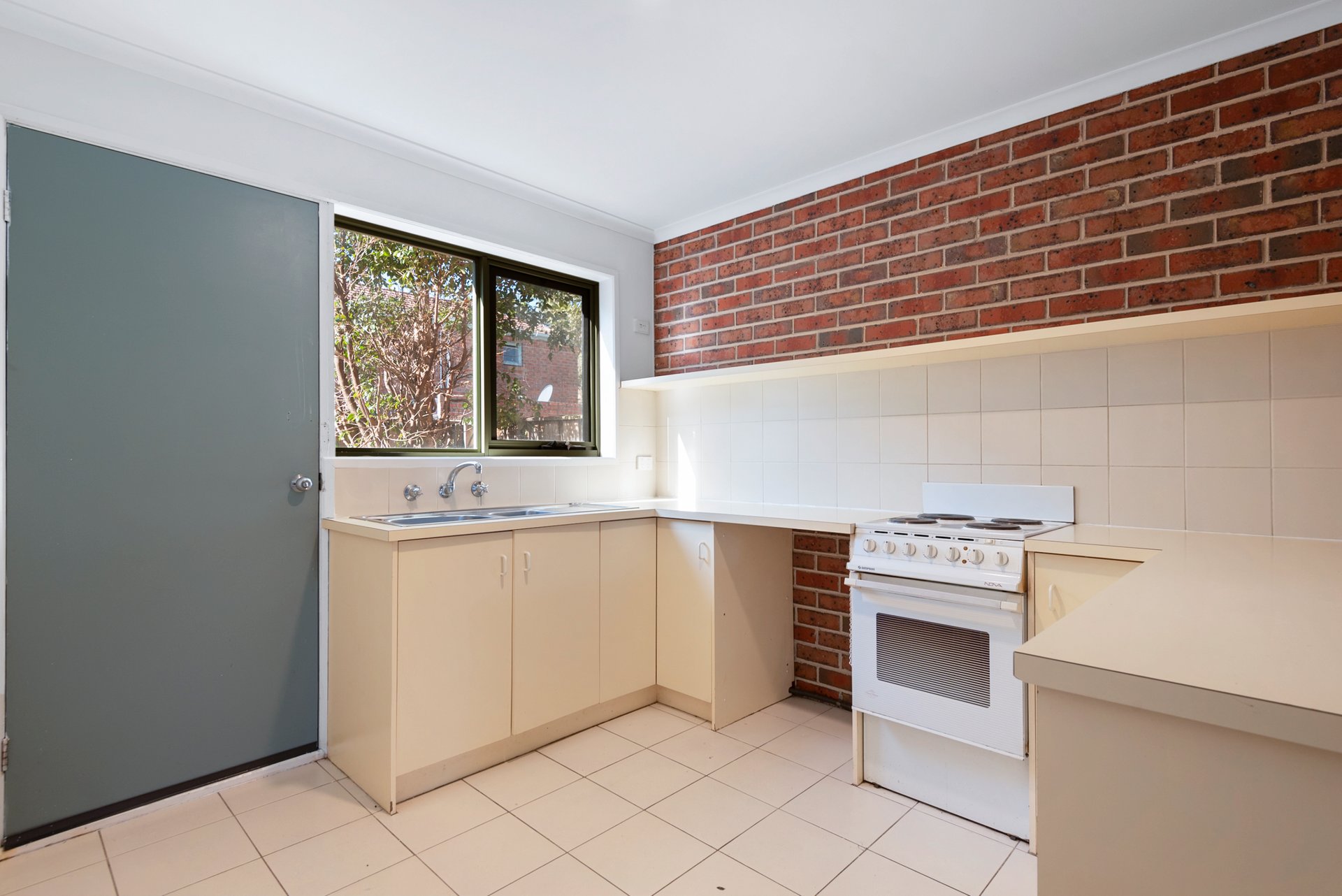2 / 274 Nepean Highway Seaford