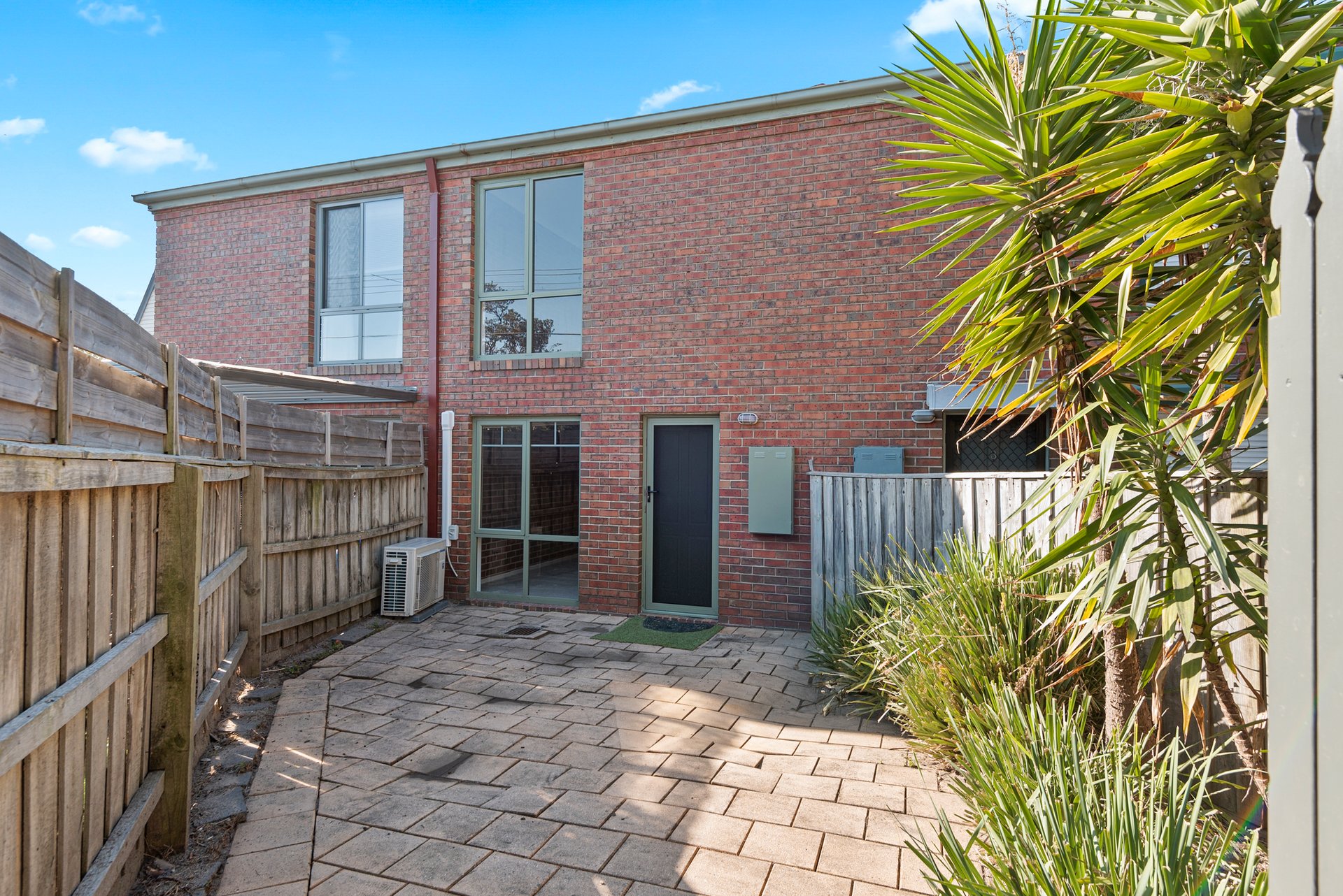 2 / 274 Nepean Highway Seaford