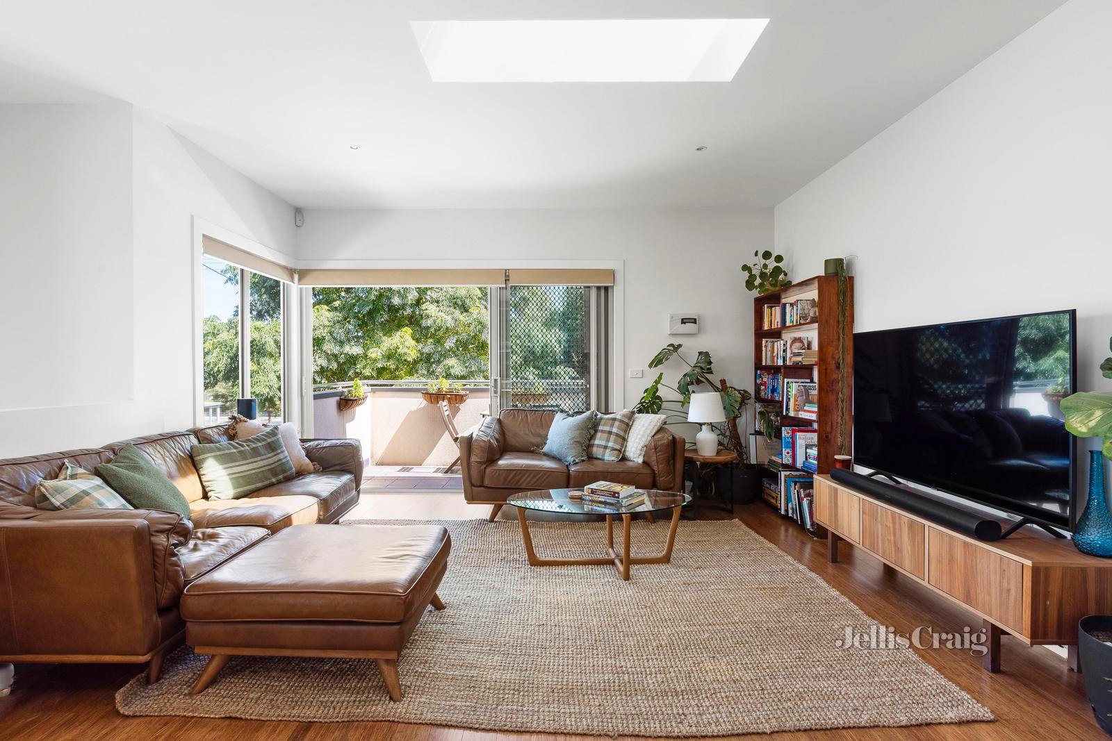 2/274 St Georges Road, Northcote image 3