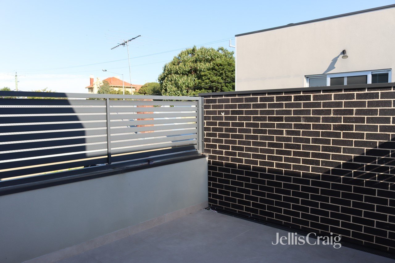2/276 Reynard Street, Coburg image 9