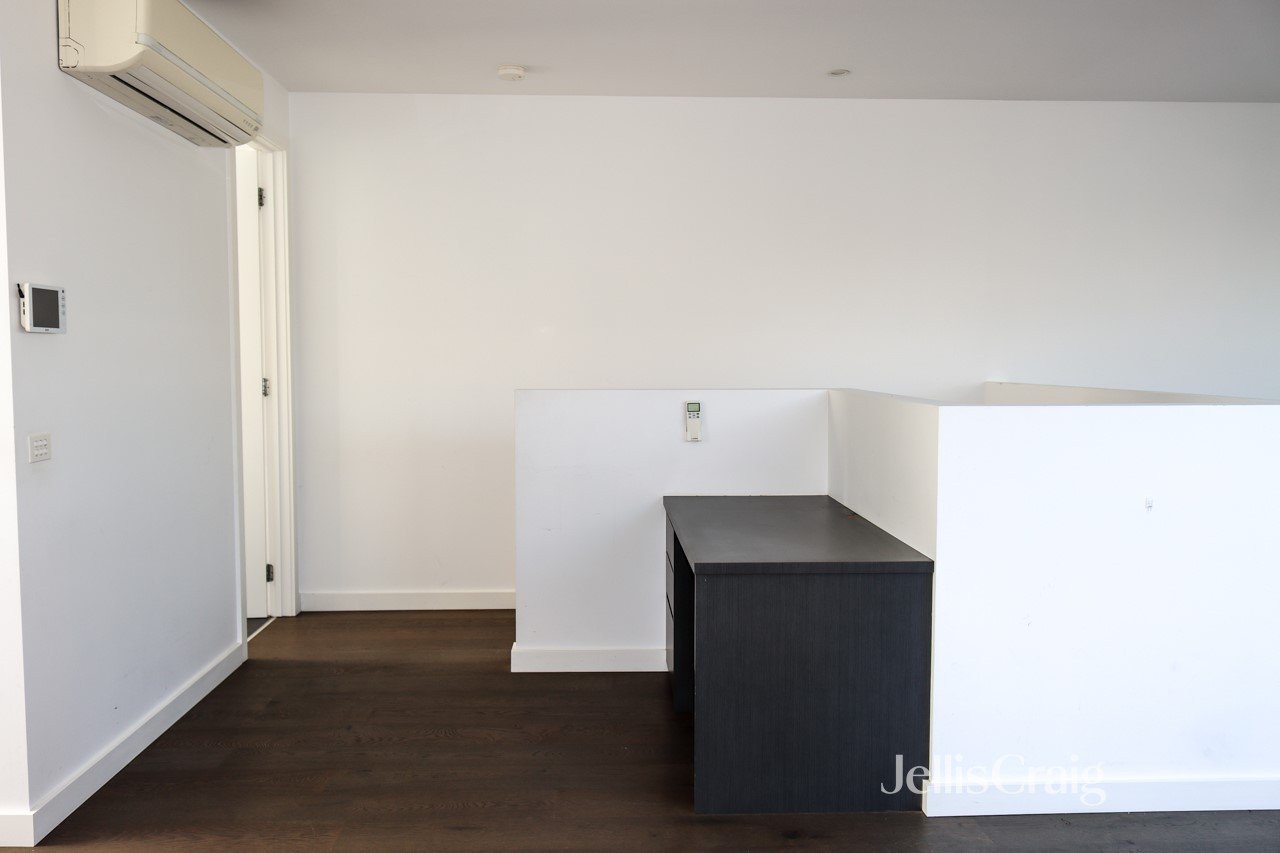 2/276 Reynard Street, Coburg image 4