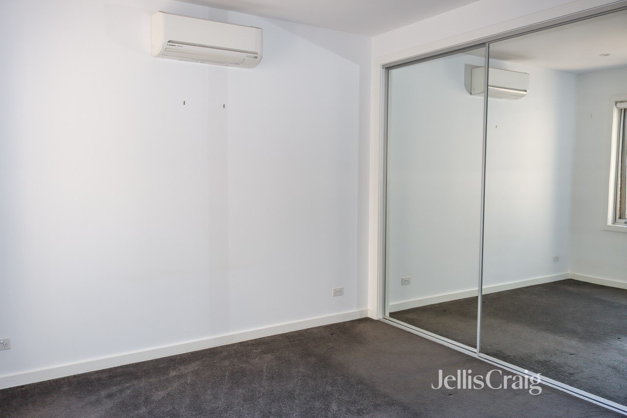 2/276 Reynard Street, Coburg image 6