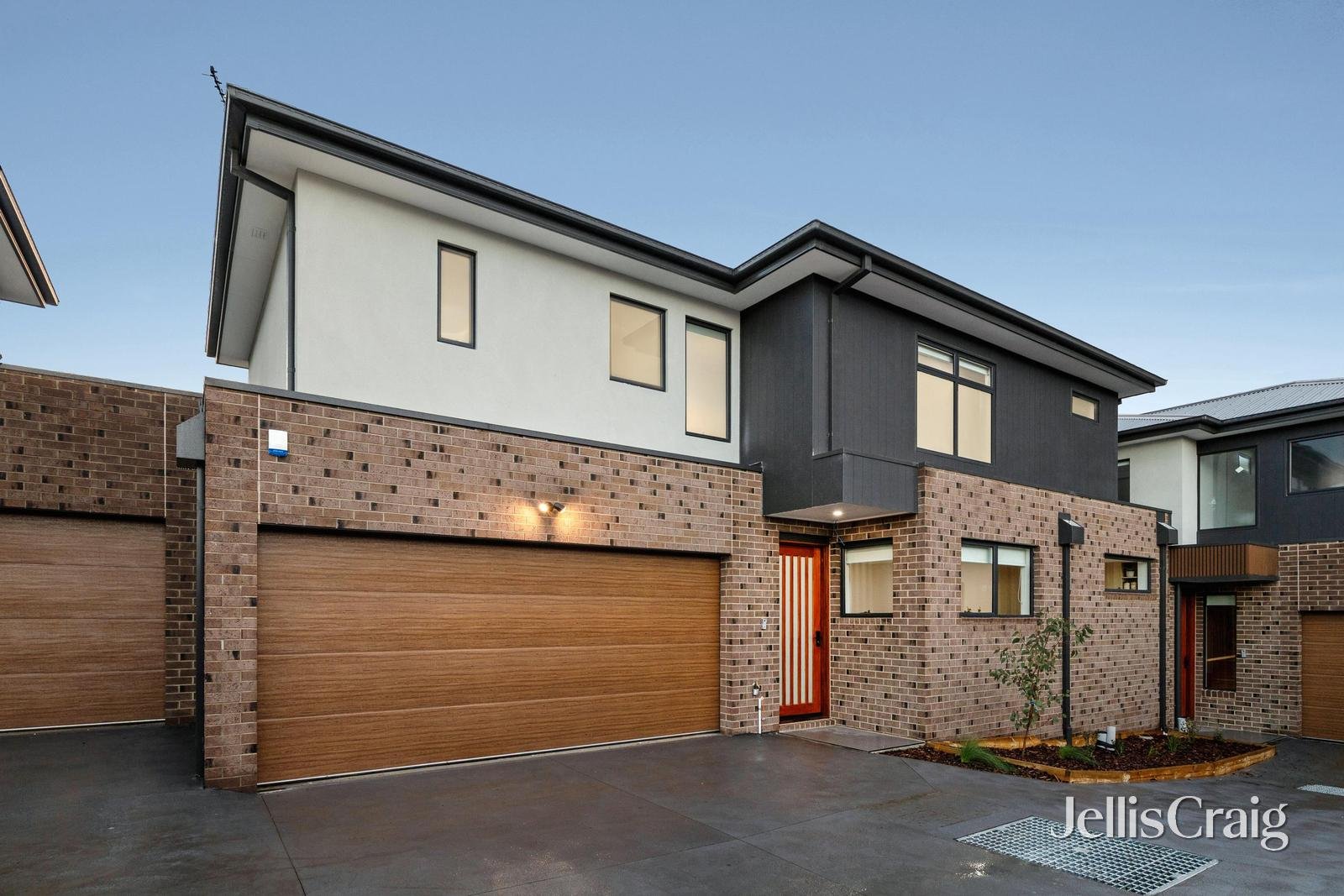 2/278 Nell Street West, Watsonia image 1