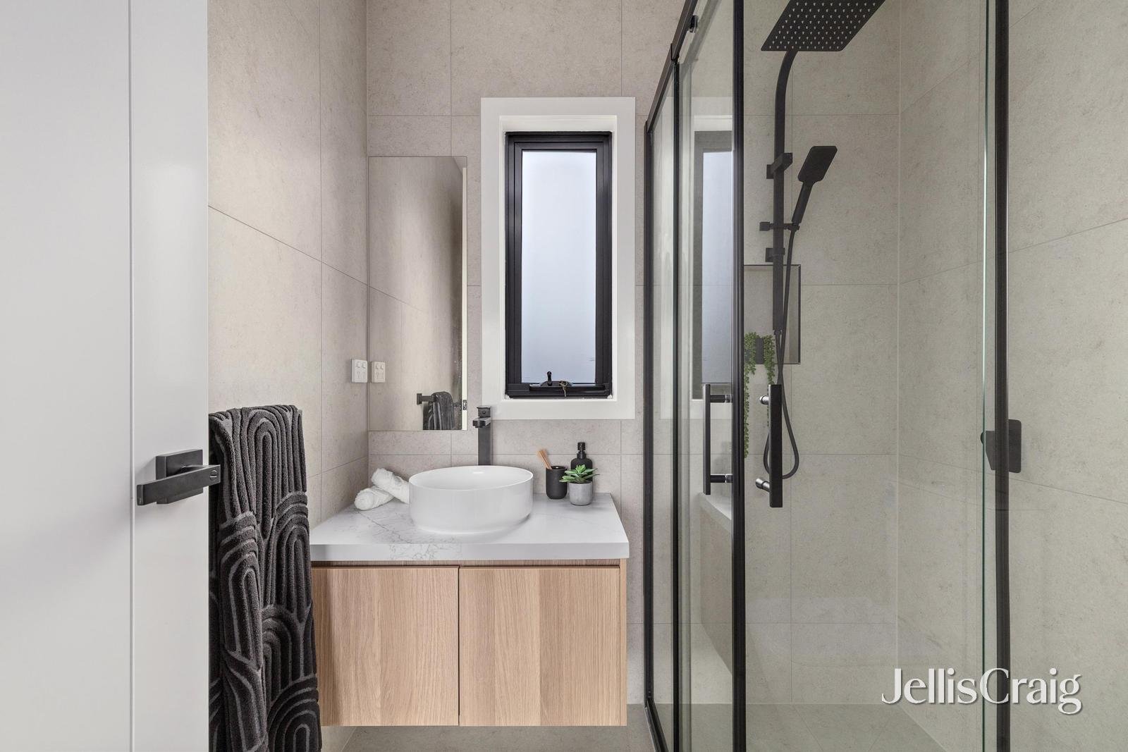 2/278 Nell Street West, Watsonia image 7