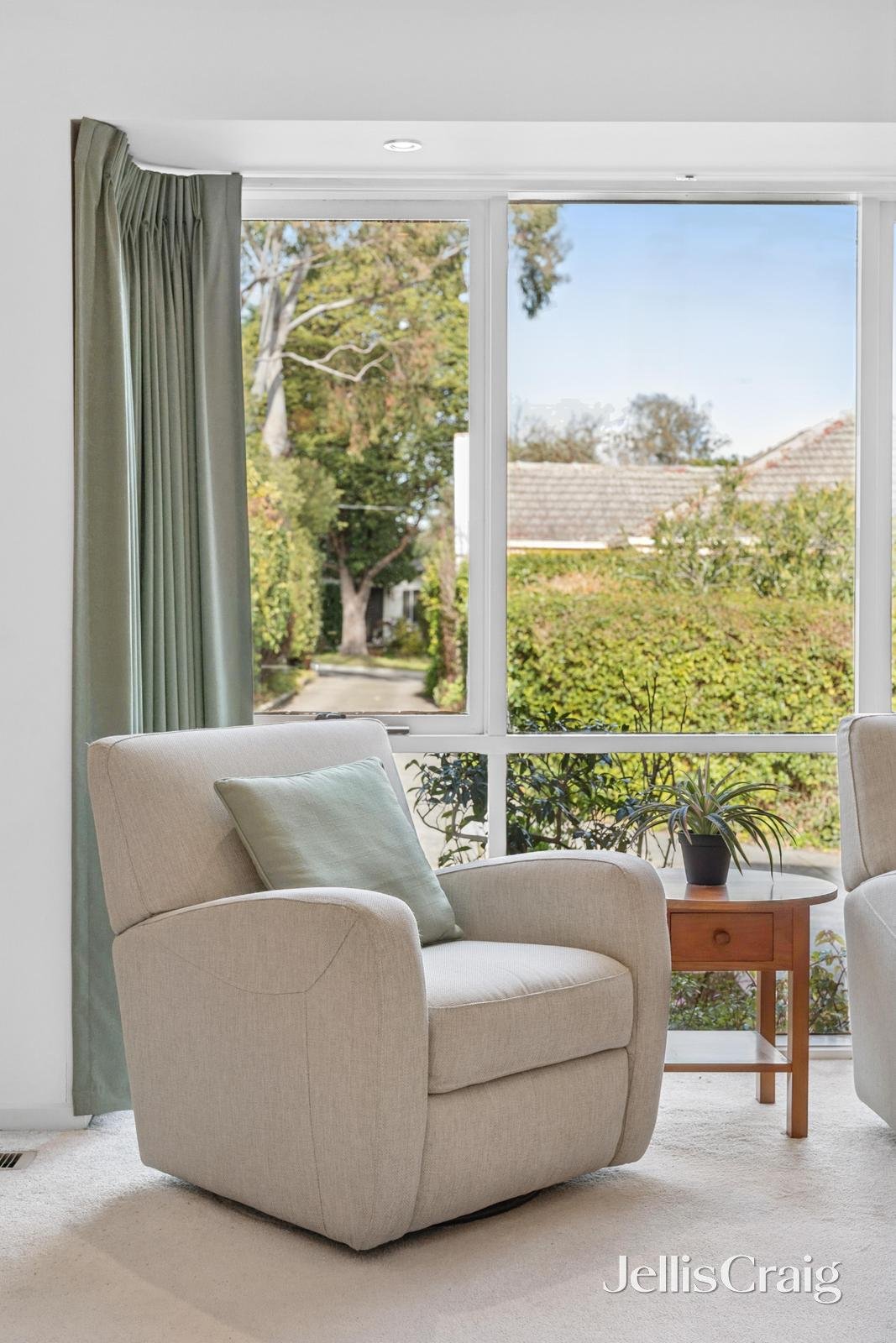 2/28 Barkly Street, Ringwood image 3