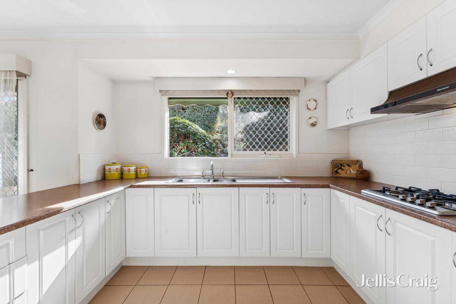 2/28 Barkly Street, Ringwood image 8