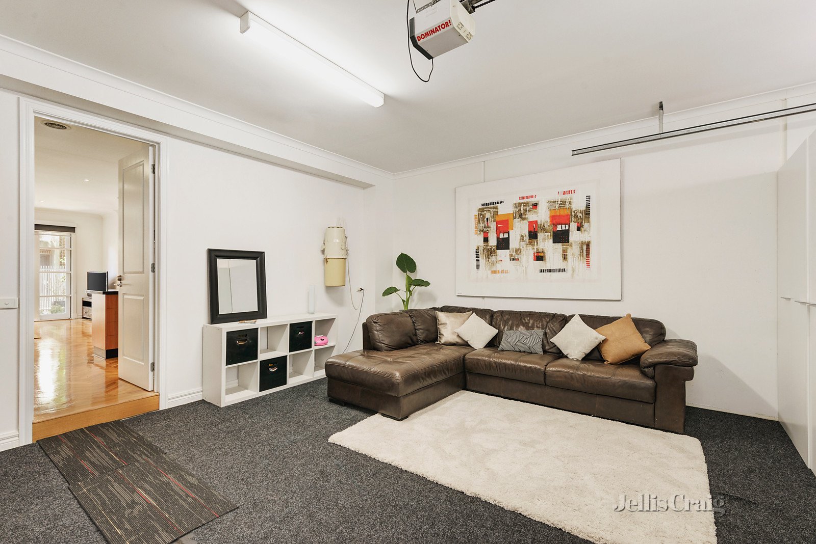 2/28 Clairmont Avenue, Bentleigh image 5