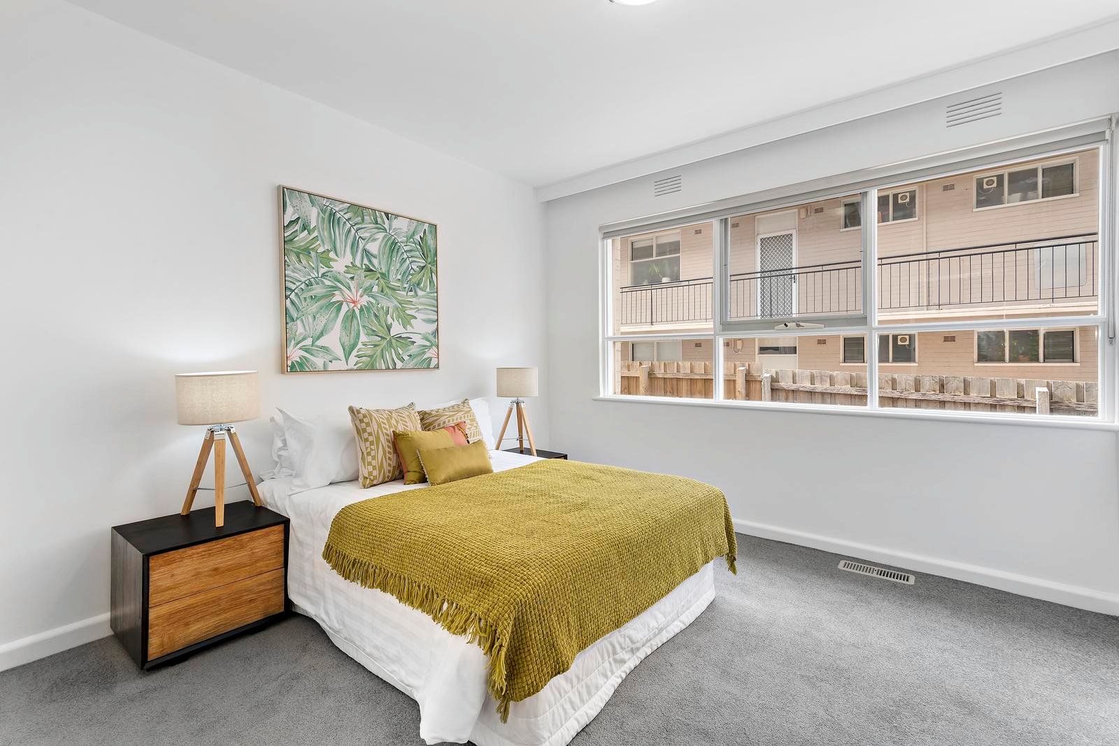 Property Gallery Thumbnail 8