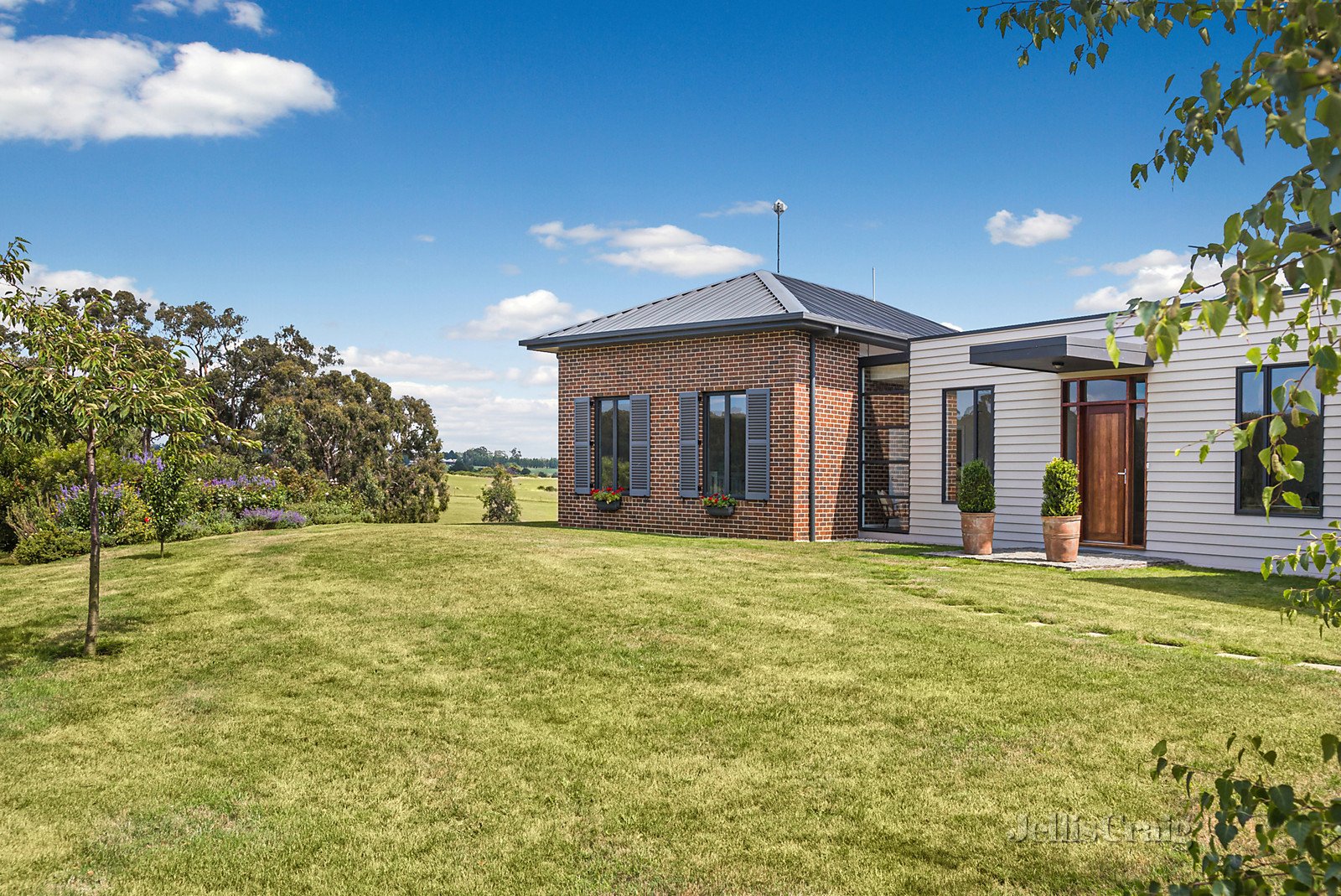 228 Falloons Road, Woodend image 3