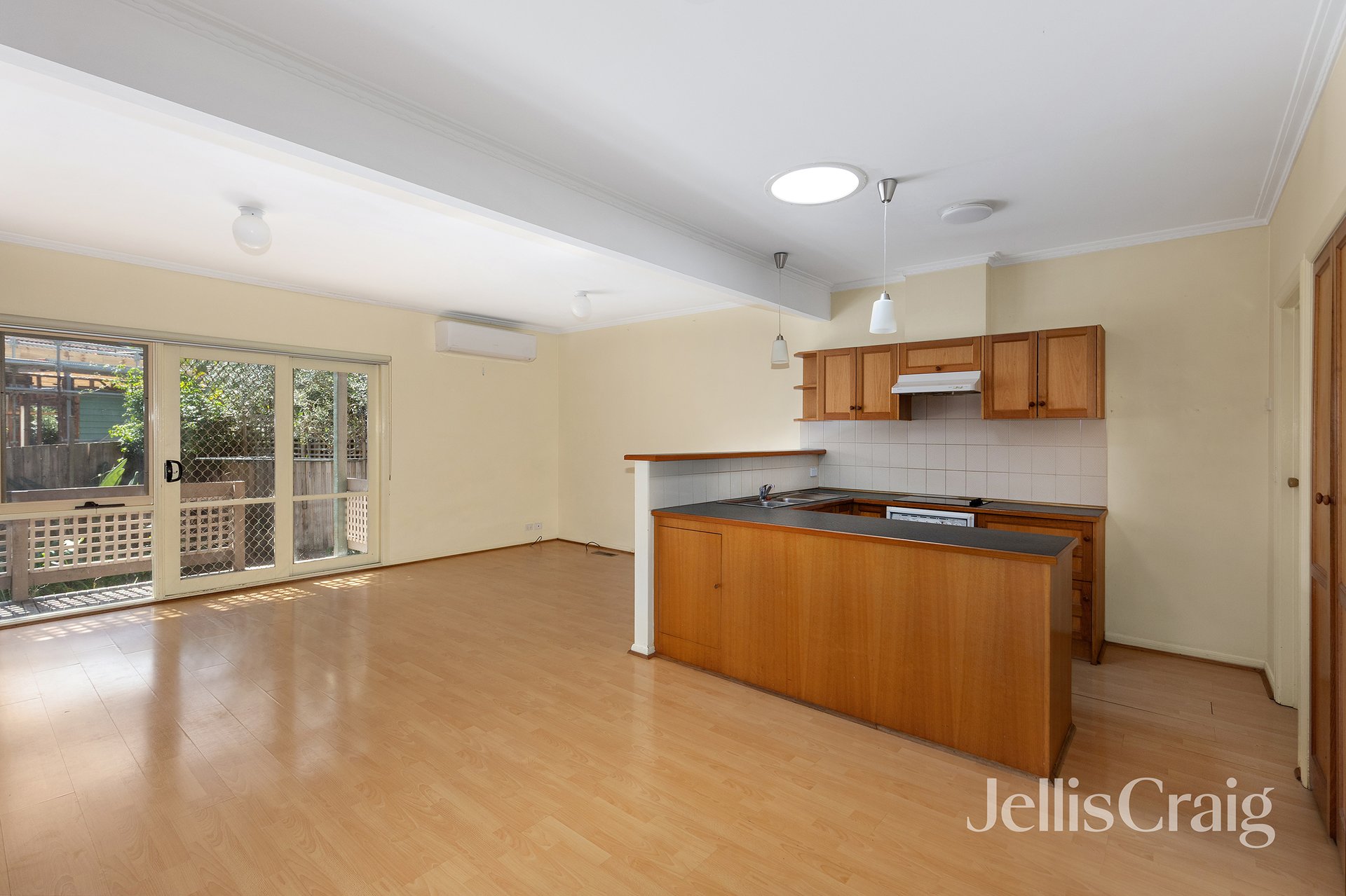 2/28 Hoban Ave, Montmorency image 2