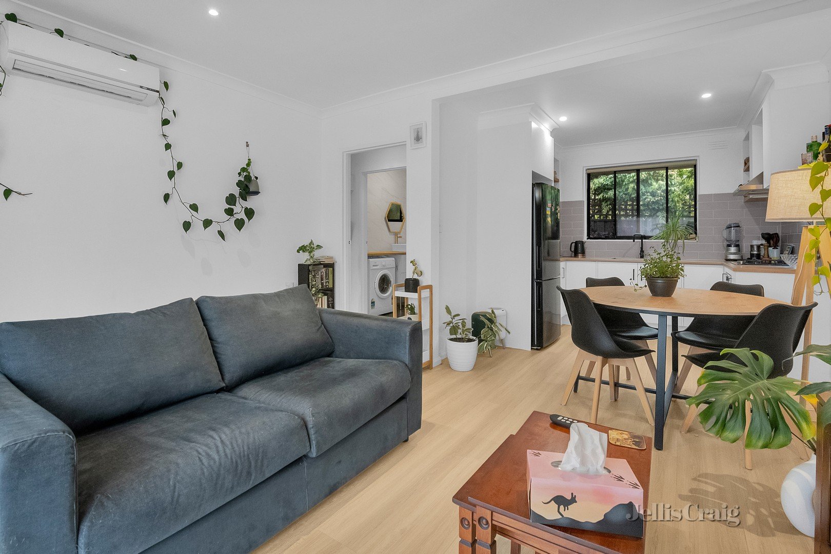 2/28 Irvine Crescent, Brunswick West image 1