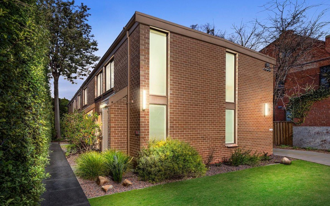 2/28 Liddiard Street, Hawthorn image 1