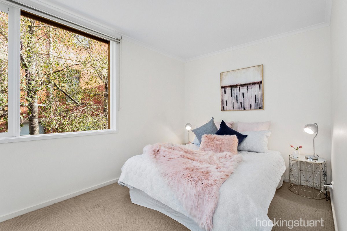 2/28 Liddiard Street, Hawthorn image 7