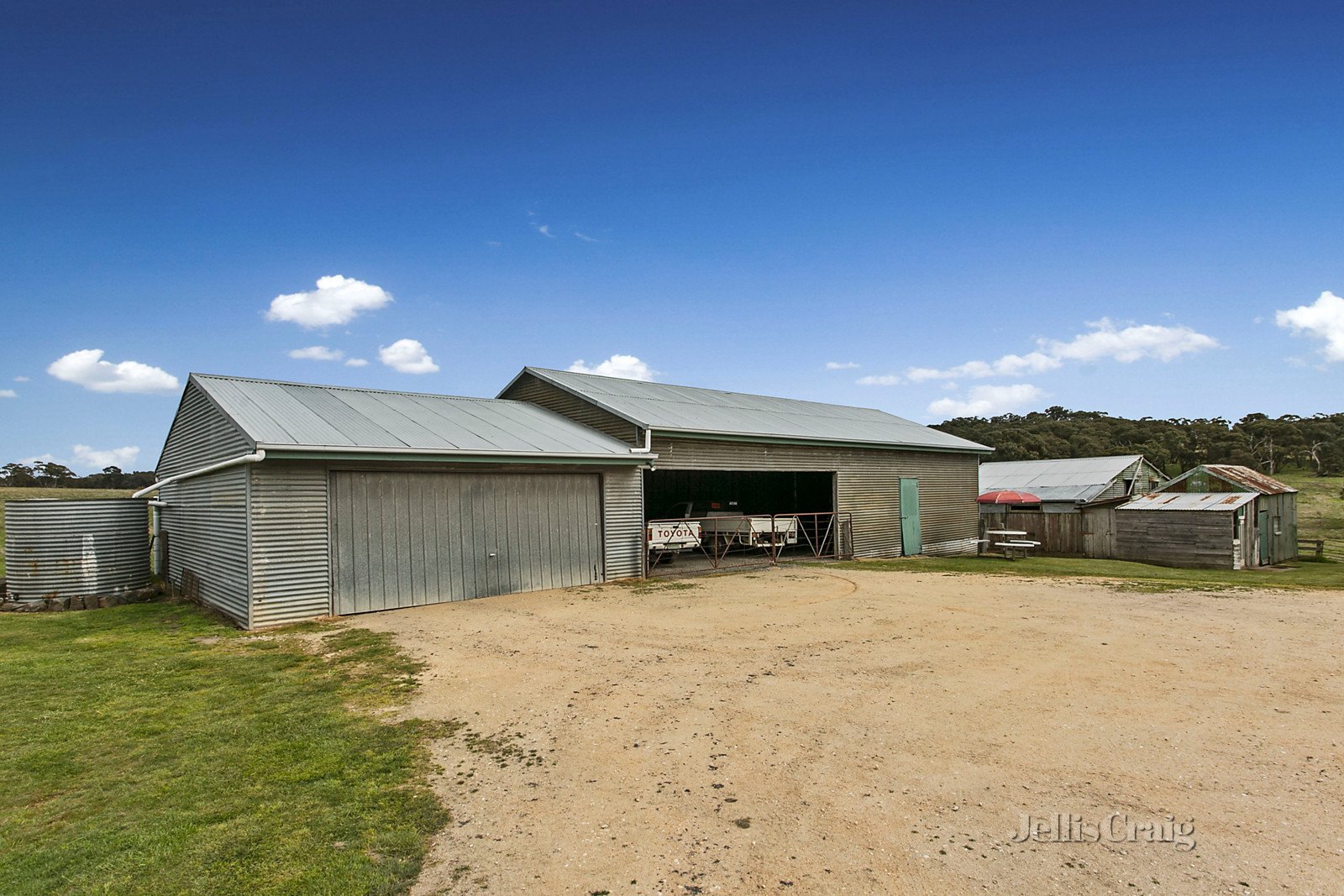 228 McPhersons Lane, Kyneton image 7