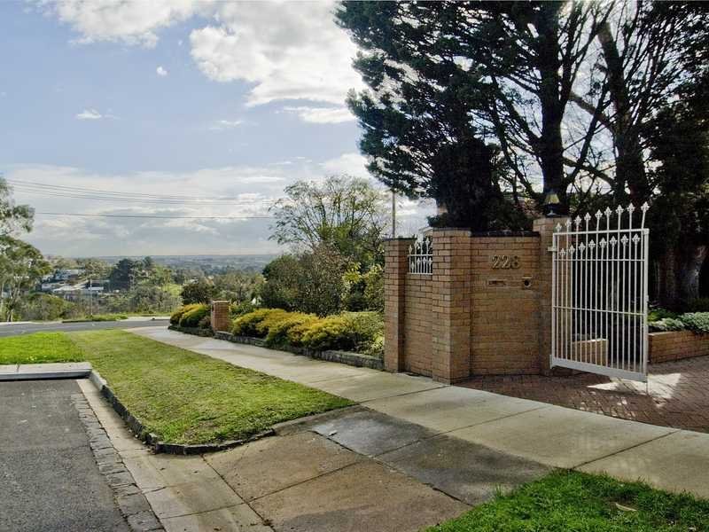 228 Noble Street, Newtown image 17