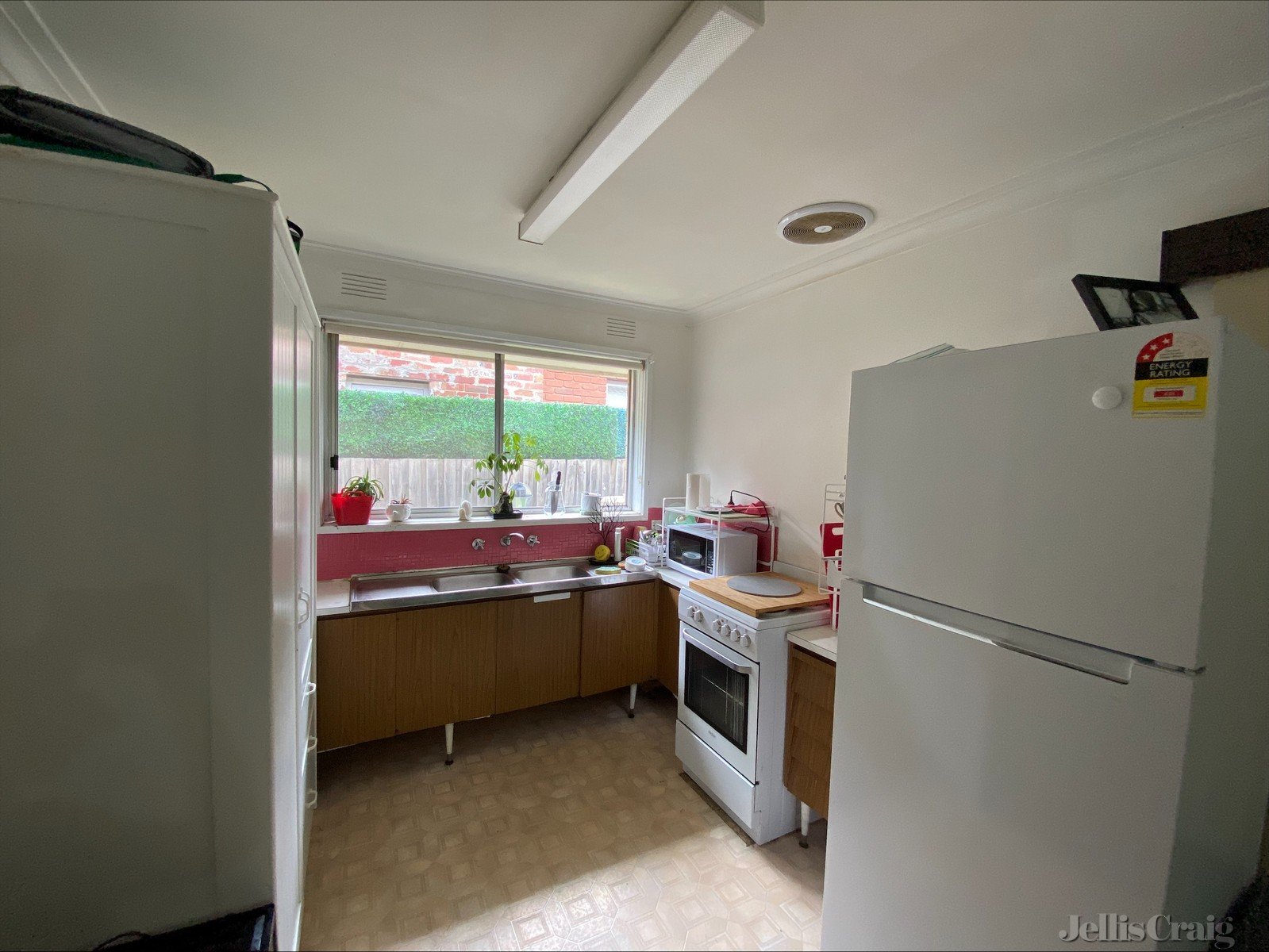 2/28 Smith Street, Brunswick West image 2