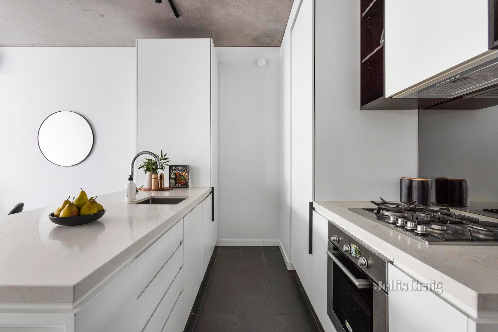 2/28 Stanley Street, Collingwood image 3