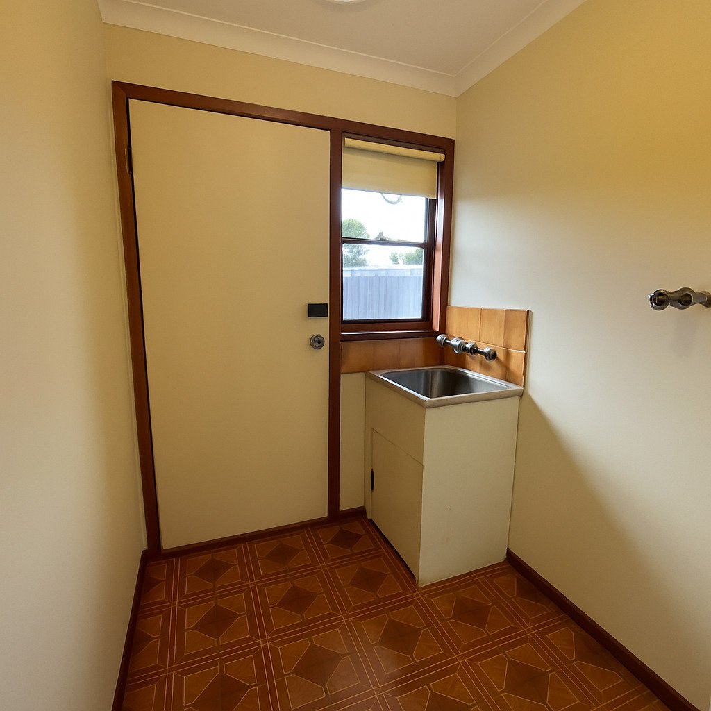 2/28 Ware Street, Lara image 8