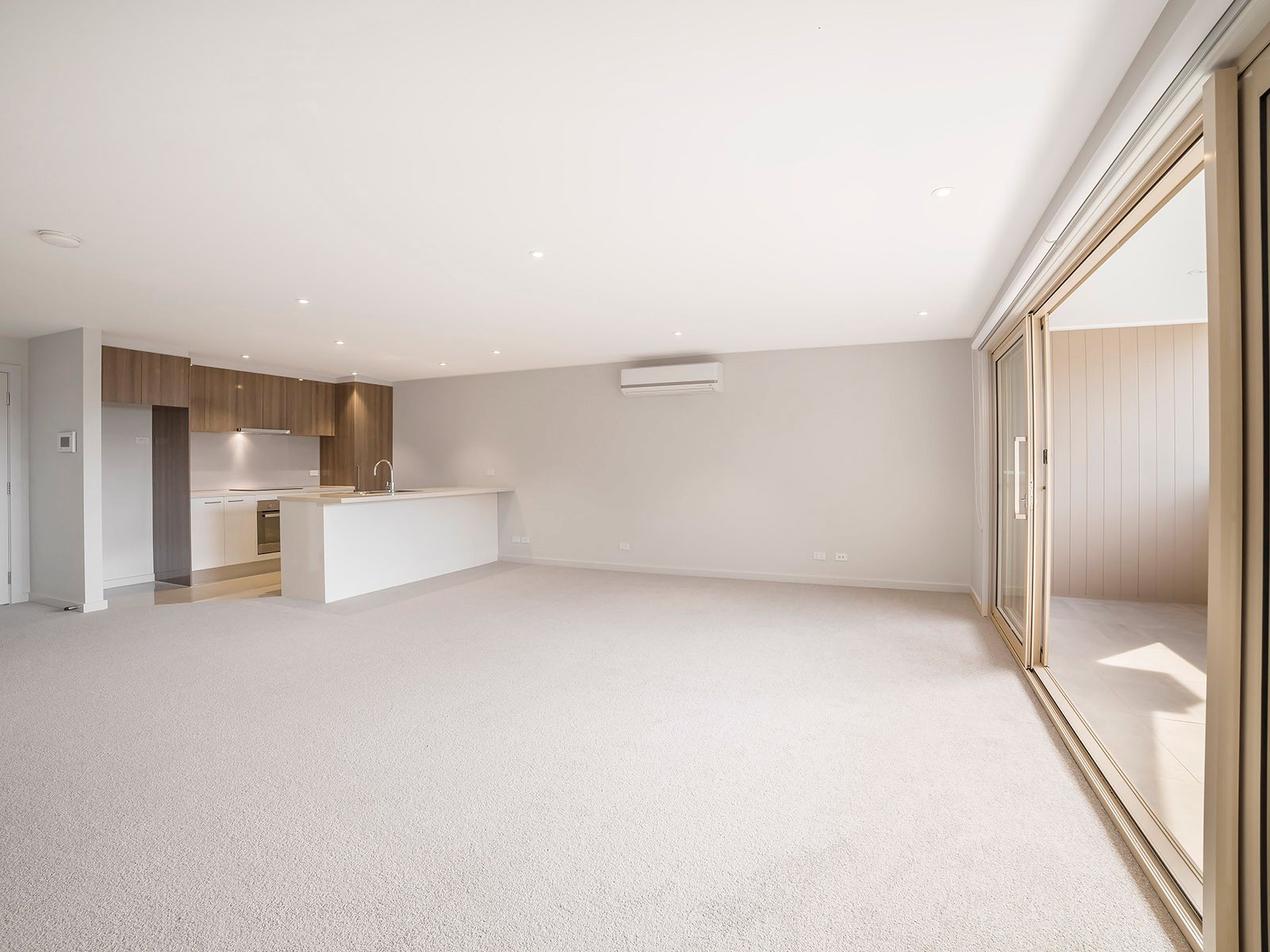 22/804 Main Road, Eltham image 2