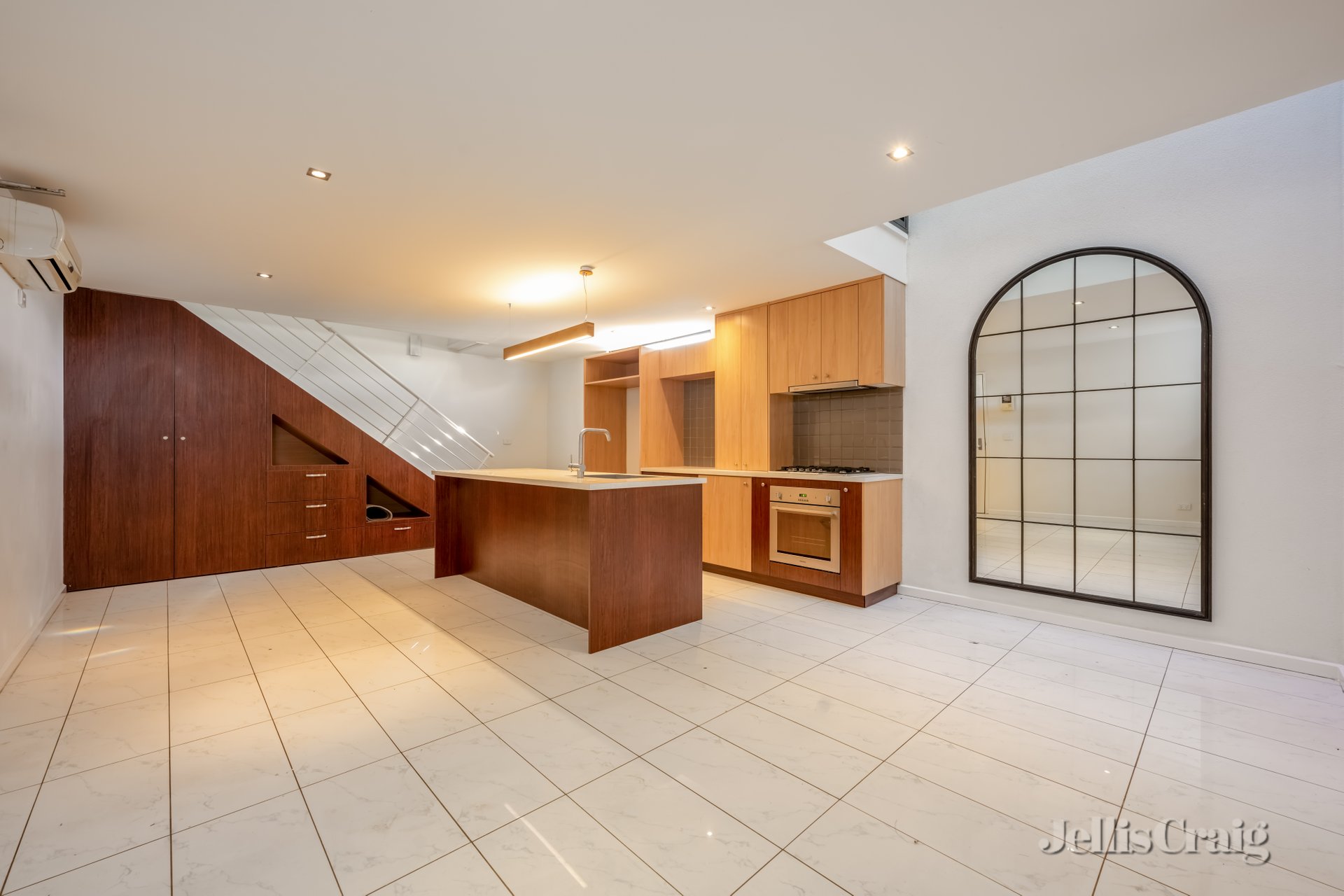 2/284 Smith Street, Collingwood image 2
