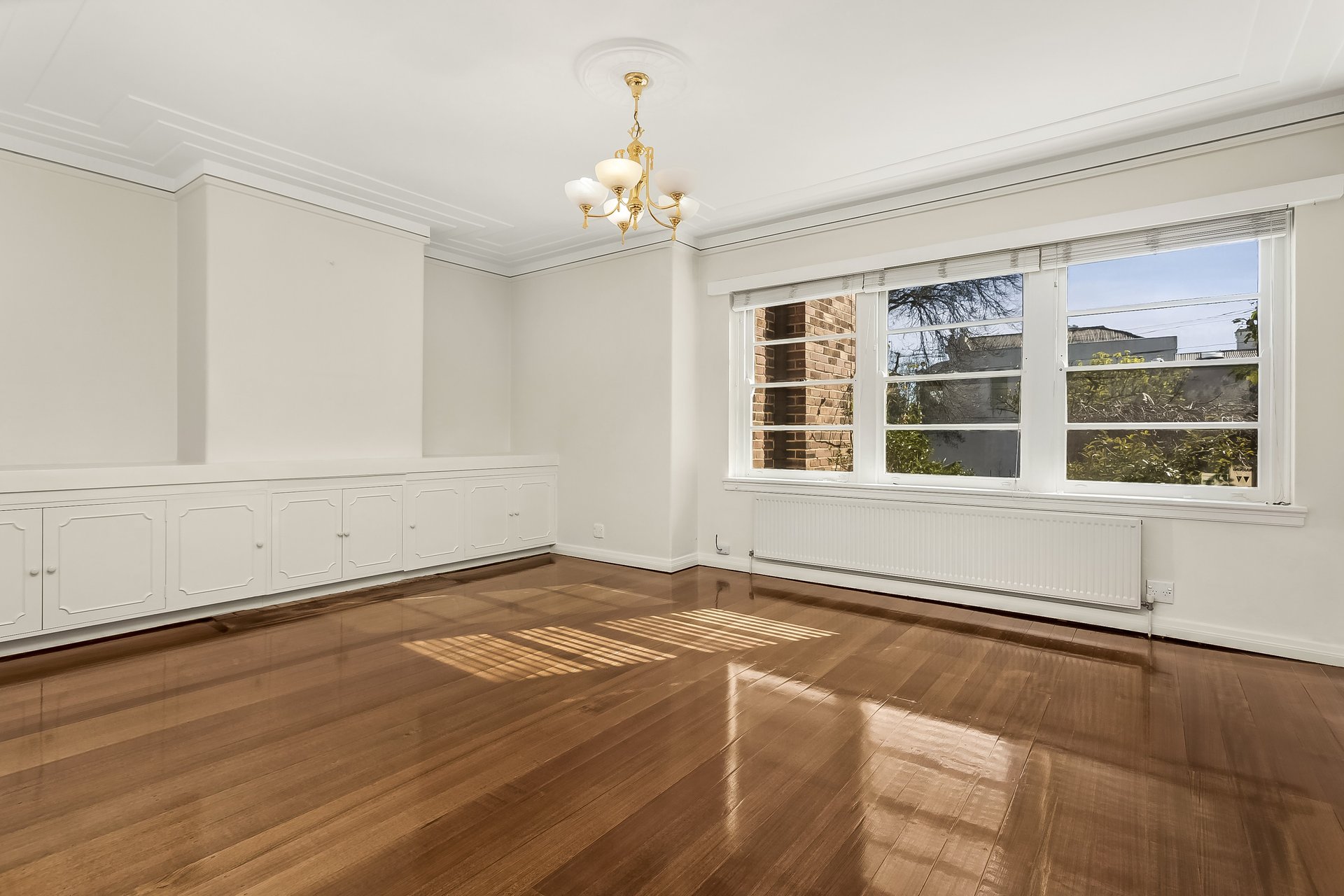 Property Gallery Thumbnail 3