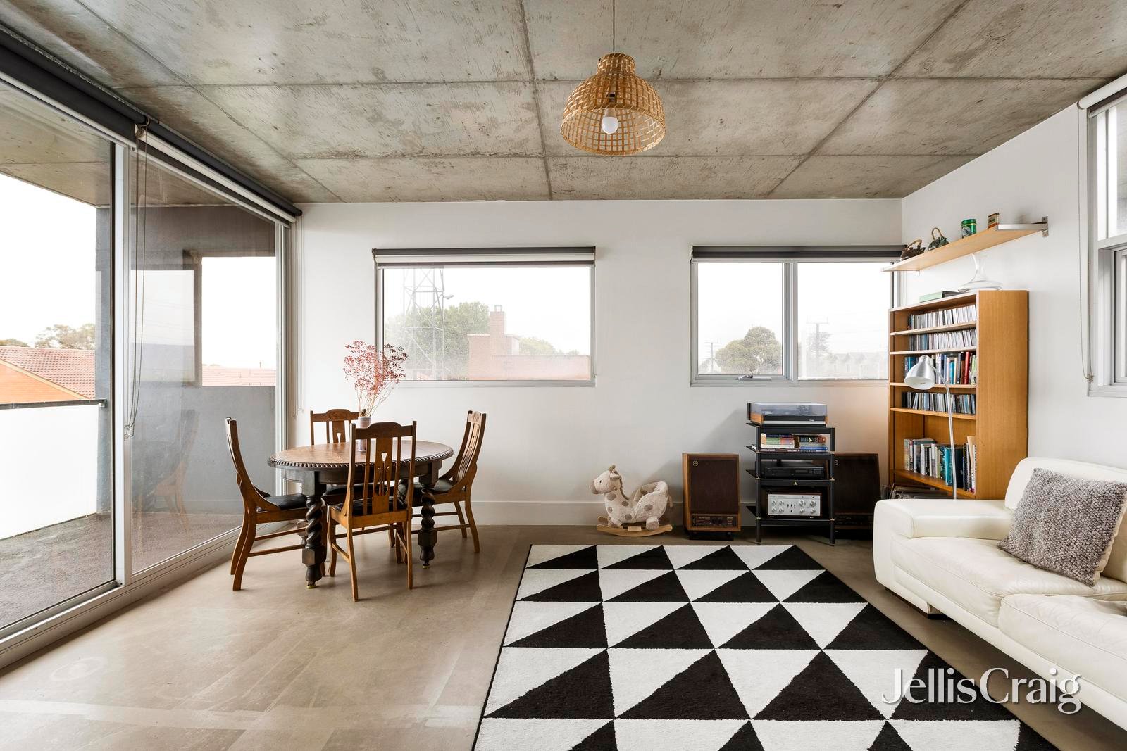 2/286 High Street, Northcote image 3