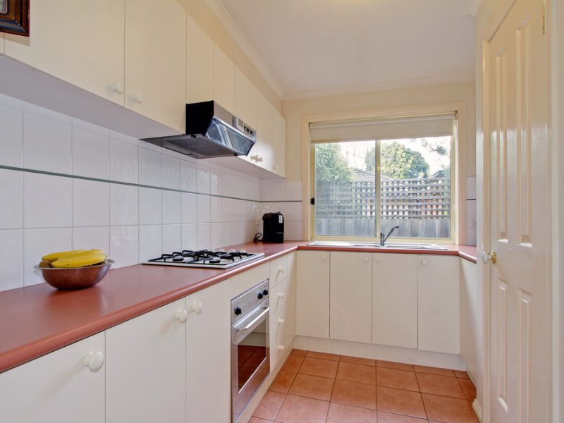 2/287 Mt Dandenong Road, Croydon image 2